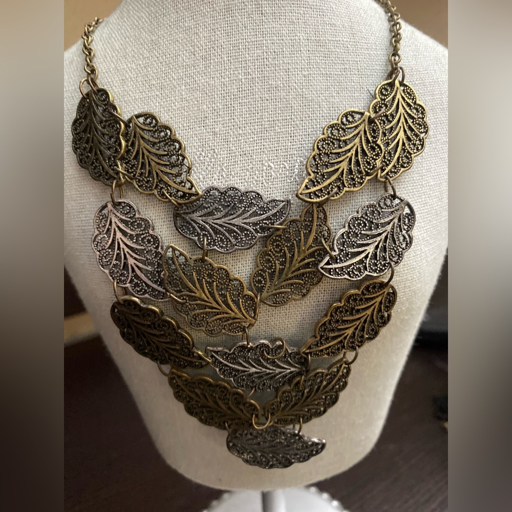 Leaf necklace